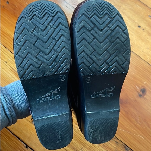 Dansko red clogs, size 38 - Picture 4 of 7